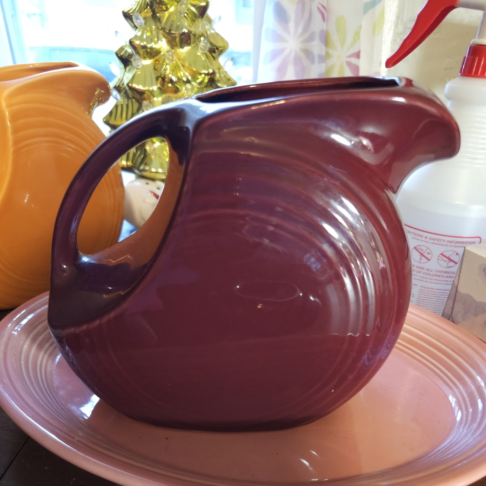 New Fiesta Large Disk Pitcher Cinnabar 67 Oz